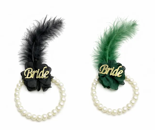“Bride” Armbändchen mit Perlen & Feder