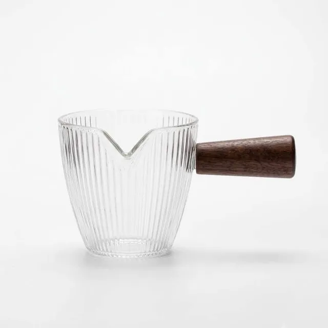 “Milk” Milchkännchen mit Holzgriff – 120ml